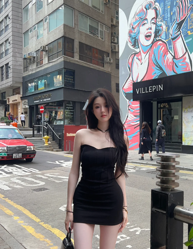anannn99's tweet photo. 出门在外，老婆有交待，坐车莫坐第一排，菜夹不到站起来，喝酒别把胃喝坏，路边野花不要采 https://t.co/SVNLJ8vsnY