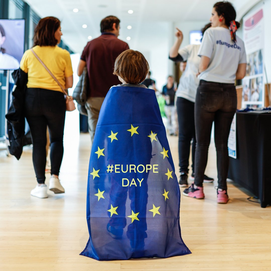 Today, Europe celebrates its anniversary. We, celebrate peace, stability, & unity brought by 🇪🇺. Europe is not just a peace project, but an idea of a better future. It is a future worth fighting for. Let's stand up for Europe. #EuropeDay europa.eu/!kYtPPb