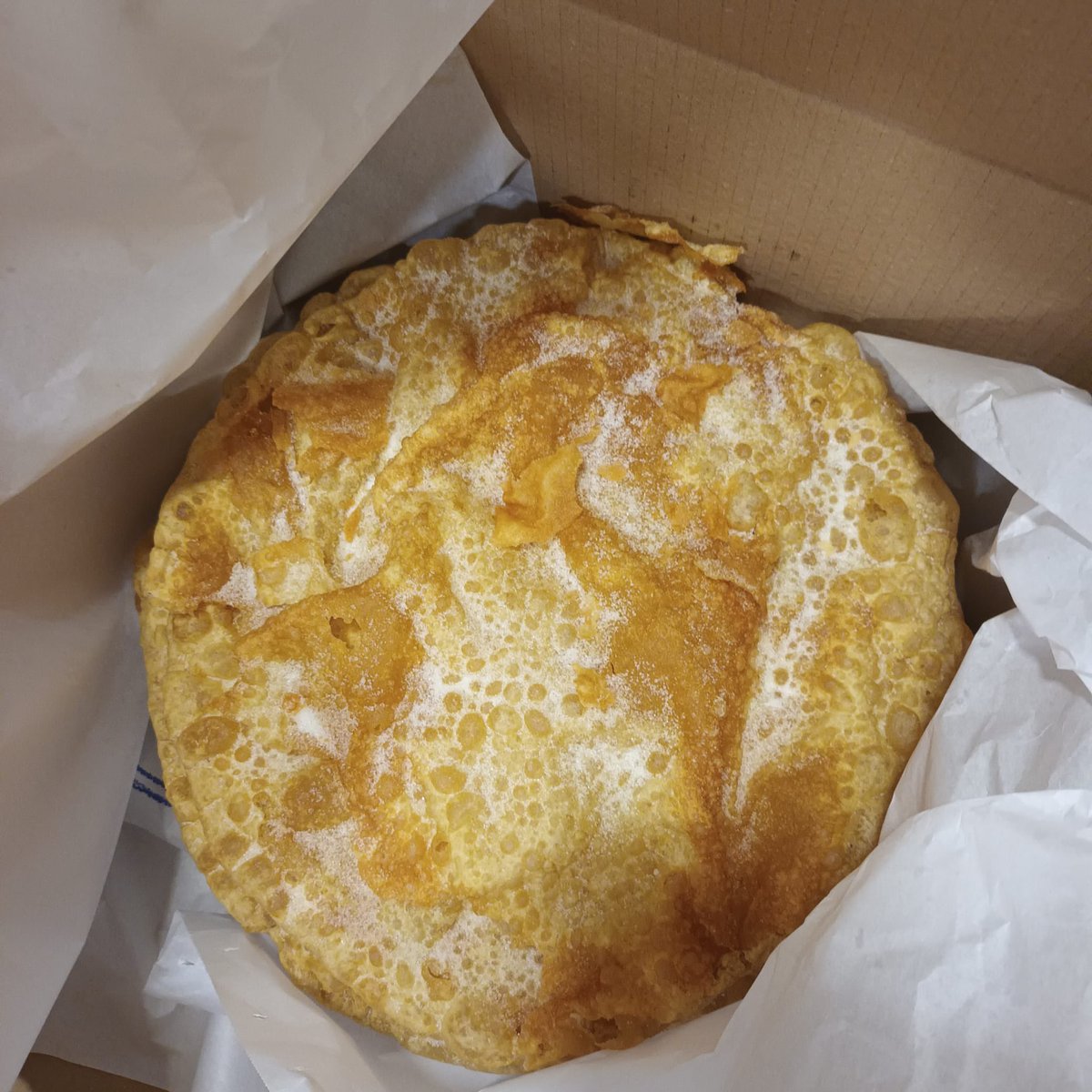 PardoMestre's tweet image. I avui ens han portat “aurelletes” x Festa Major de Lleida a casa no era tradició però si a les Festes Majors dels pobles dels q la majoria de lleidatanes i lleidatans venim. Una amiga q en fa ens en porta x Sant Anastasi i x Sant Miquel ❤️ #Privilegis #FestaMajorLleida24