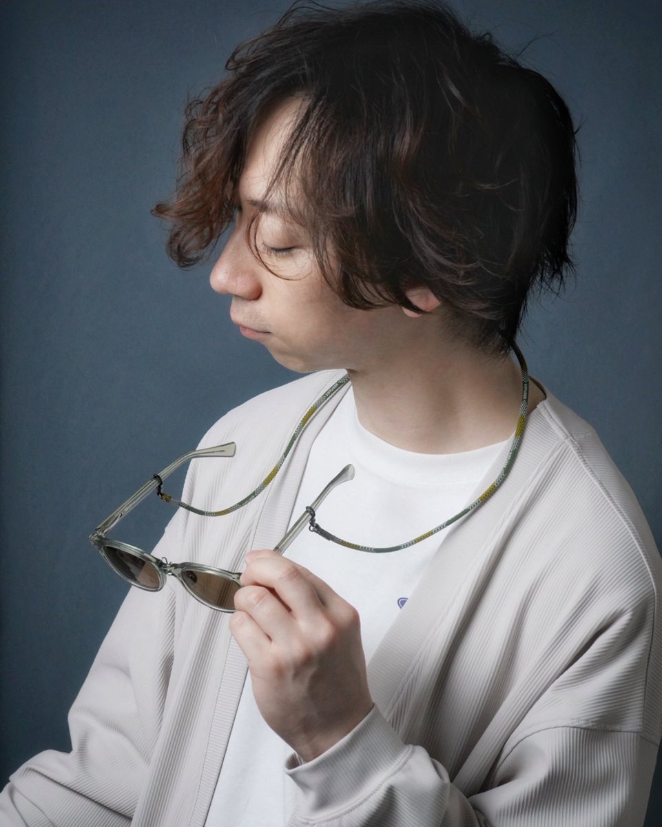 meganeazcom's tweet image. グラスコード3色入荷しております😊

パッと見分かりにくいですが、プリントではなく3色の生地を編み込んでデザイン及び文字を入れてあります👍

私はキャンプで使いたいなって思いました😁
(予定はありませんが‥)

#DIFFUSERTokyo