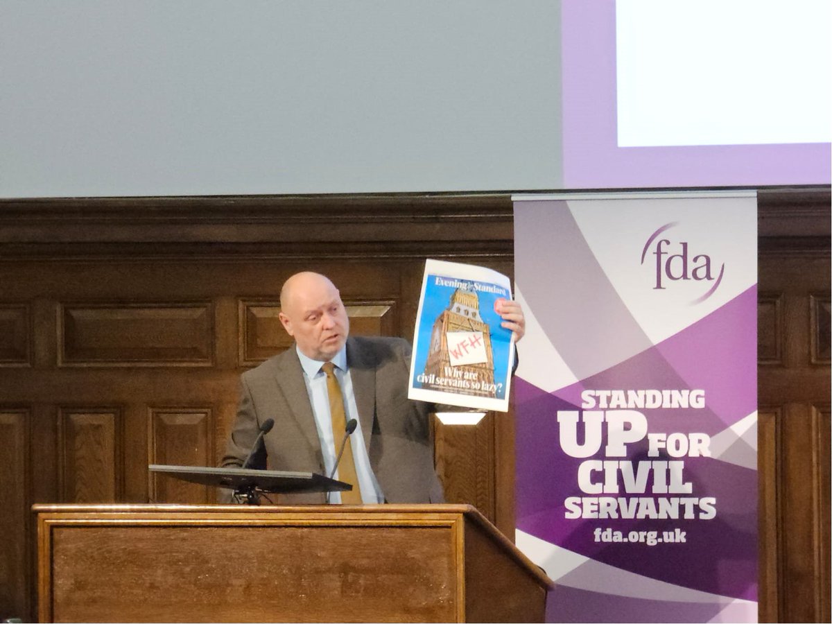 FDA union (@fda_union) on Twitter photo In his speech to #FDAADC24, <a href="/FDAGenSec/">Dave Penman</a> shows a recent Standard front page, "a result of an opinion piece, volunteered by MCO John Glen. Once again, a minister banging on about getting civil servants back in the office. All the usual watercooler moment anecdotes, no hard evidence" In his speech to #FDAADC24, <a href="/FDAGenSec/">Dave Penman</a> shows a recent Standard front page, "a result of an opinion piece, volunteered by MCO John Glen. Once again, a minister banging on about getting civil servants back in the office. All the usual watercooler moment anecdotes, no hard evidence"