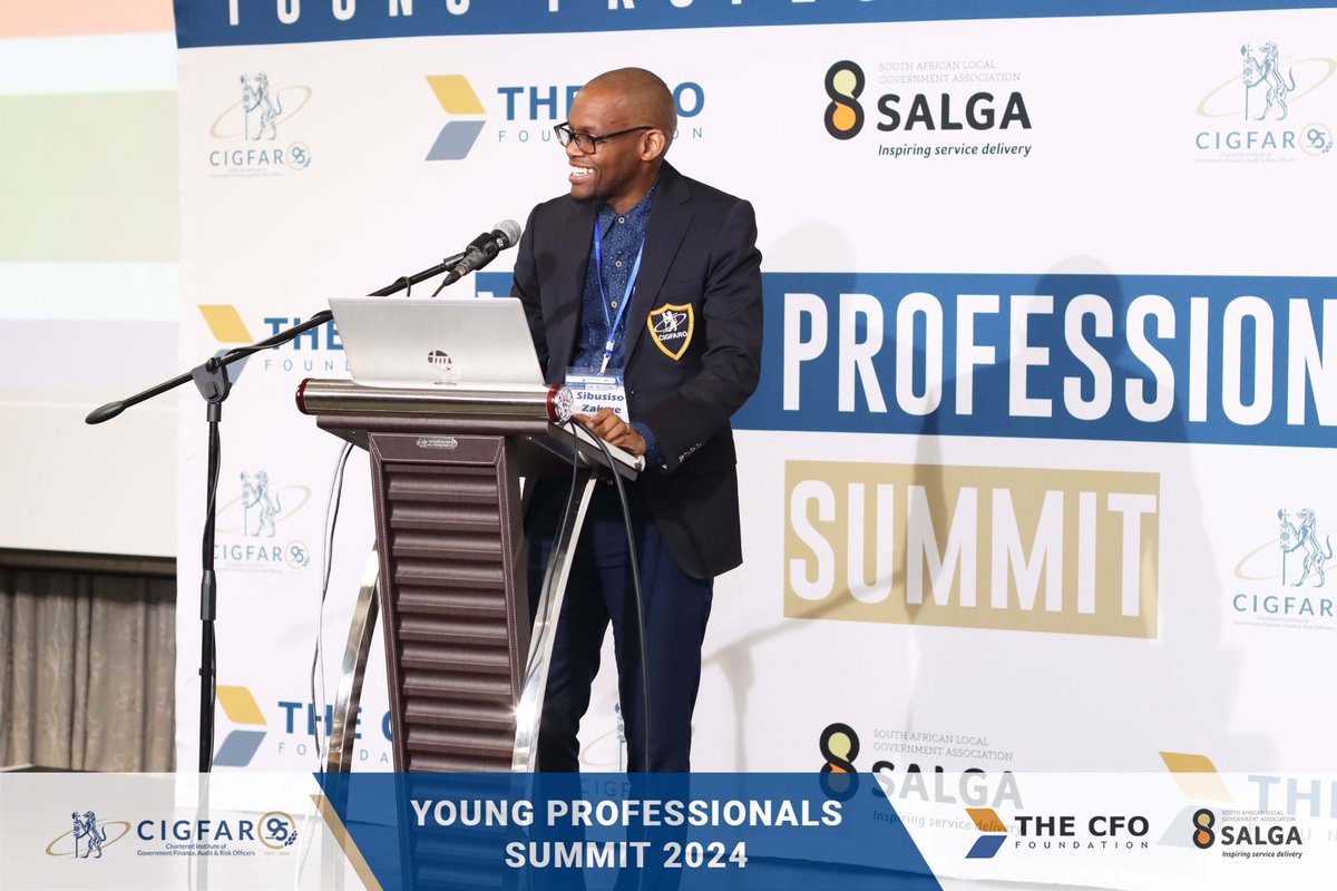 Straight after the official opening by singing the National Anthem of the Republic, our KZN Branch Chairperson Mr. Sbu Zakwe welcomed all delegates and declared the Summit officially opened!
#YoungProfessionals
#CFOFoundation
#CIGFAROKZN
#CFOFoundation
#CIGFARO2024