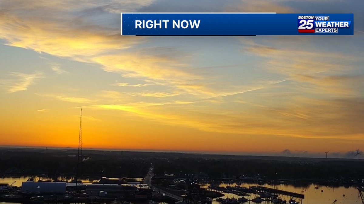 Good morning!  Here's a look at New Bedford's #sunrise this morning. Plan on more clouds than sun in the forecast today across southern #NewEngland #mawx #boston @Boston25