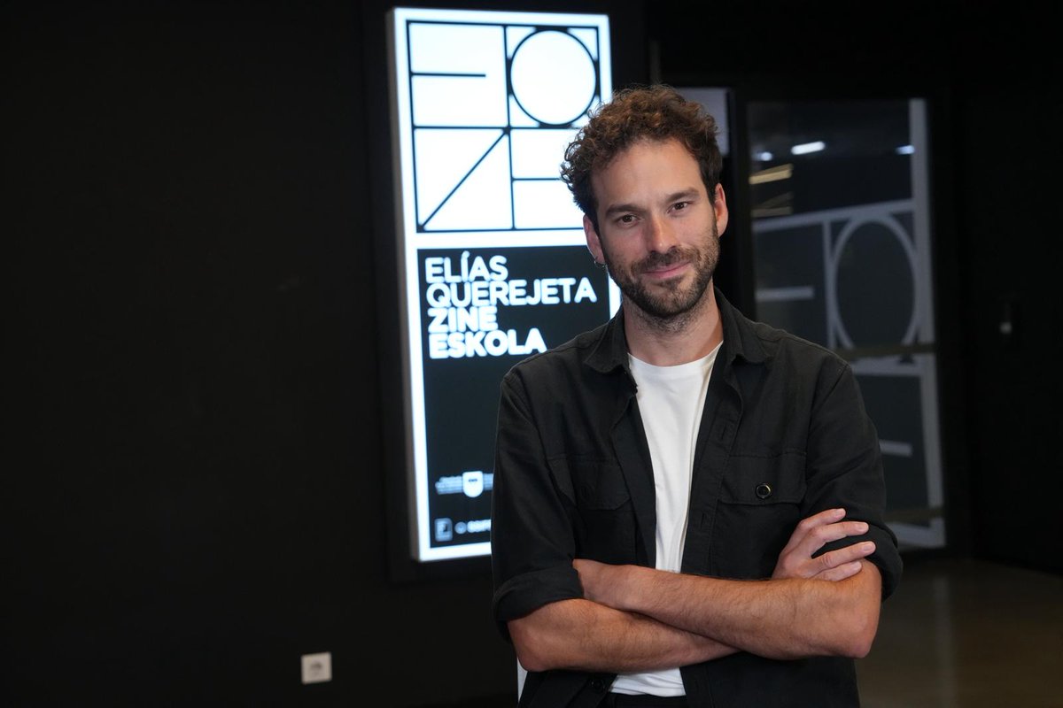 cultura_cat's tweet photo. ❗️Pablo La Parra Pérez, nou director de la Filmoteca de Catalunya.

Llicenciat en Història de l’Art per la @UV_EG i doctor per la @nyuniversity, des del 2018 ha exercit com a cap del Departament de Recerca de l’@EQZEskola (País Basc).

✨ Benvingut a la @filmotecacat, @Pau_Dziga! https://t.co/TPsflimF6w