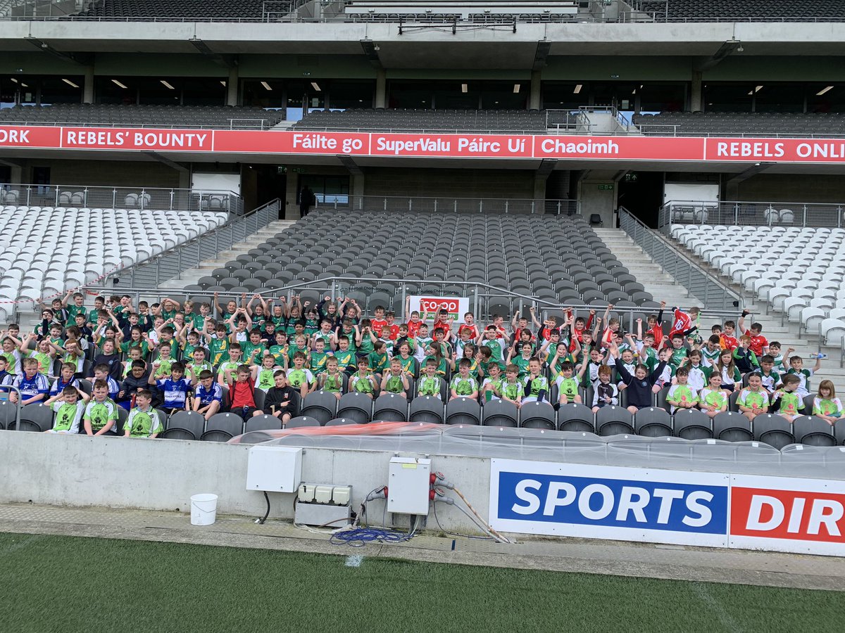 Fantastic hurling/camogie blitz in @PaircUiCha0imh for 3rd class boys and girls topped off with a stadium tour 🙌🏼 great day out for everyone 👌🏼💪🏼 @CorkGDC_MickH @CorkGdc_Cob @GdaCork @OfficialCorkGAA
