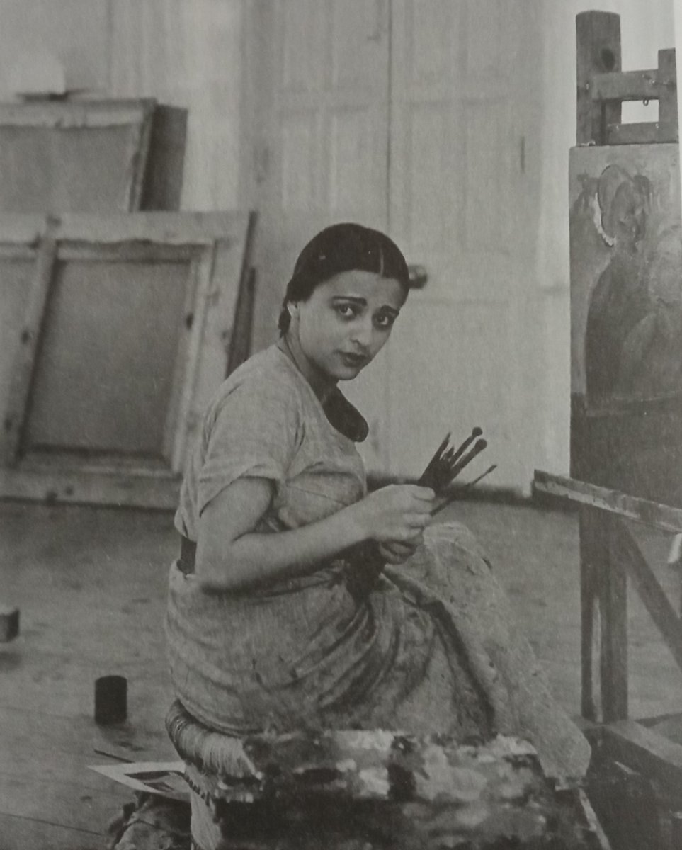 Amrita Sher-Gil en su estudio: Umrao, su padre, fue gran amigo del Raja Daljit Singh [primo de Jagatjit Singh de Kapurthala y esposo de Anita Delgado-Prem Kaur] @RomerodTorres ; @hemantsarin ; @reinadk89 ; @Pepagmarin ; @sigridth ; @RogerBastida ; @prubioremiro; @montsesalaegea