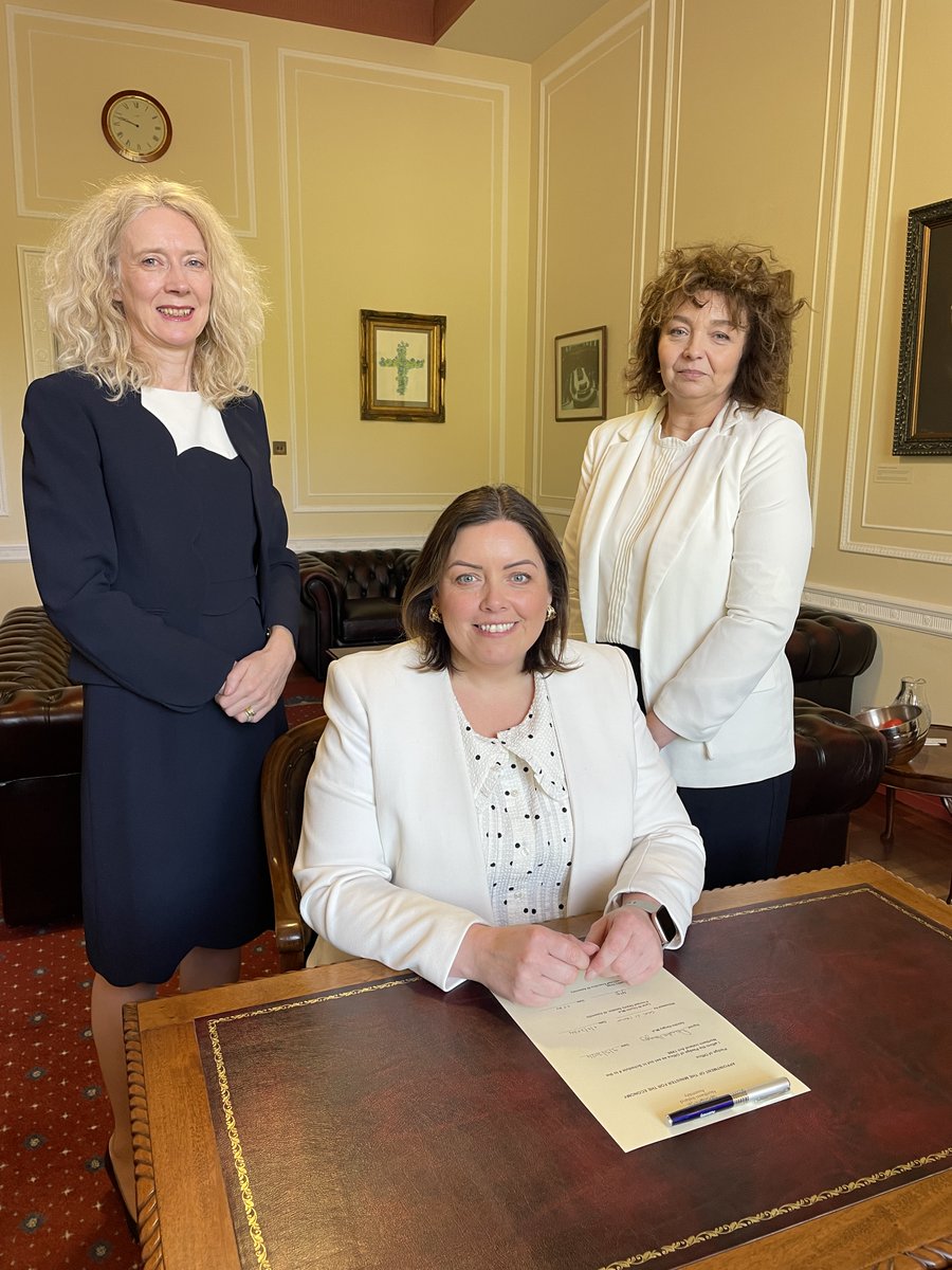 Today, in the Speaker's Office Miss Deirdre Hargey MLA, @sinnfeinireland affirmed the pledge of office to become @Economy_NI Minister.