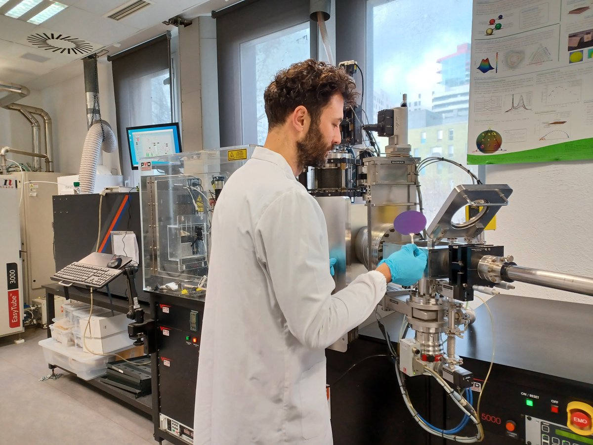 IREC (@irec_energia) on Twitter photo 📌KoM of #OxyBatt <a href="/EUeic/">European Innovation Council</a> project today
📍#IREC Barcelona
✍️High-temperature oxygen batteries for industrial Internet of Things
📅2024-2027
🤝5 partners, led by <a href="/atlab15/">AT lab</a> <a href="/IREC_Energia/">IREC</a>
🔗irec.cat/press-society/…
#batteries #IIoT
#IRECprojects
<a href="/fonsUECat/">Fons europeus a Catalunya</a> <a href="/icerca/">Centres CERCA</a> 📌KoM of #OxyBatt <a href="/EUeic/">European Innovation Council</a> project today
📍#IREC Barcelona
✍️High-temperature oxygen batteries for industrial Internet of Things
📅2024-2027
🤝5 partners, led by <a href="/atlab15/">AT lab</a> <a href="/IREC_Energia/">IREC</a>
🔗irec.cat/press-society/…
#batteries #IIoT
#IRECprojects
<a href="/fonsUECat/">Fons europeus a Catalunya</a> <a href="/icerca/">Centres CERCA</a>