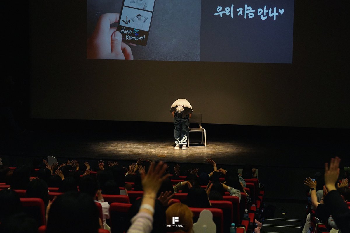 ThePresent_X's tweet photo. 생일 이벤트 ‘우리 지금 만나’의 현장 비하인드 사진을 공개합니다!
Here are behind-the-scenes photos from Ahn Hyo-seop’s birthday event held on April 26th!

📸 https://t.co/vi17B2a01a

 #안효섭 #AHNHYOSEOP 
#アンヒョソプ  #安孝燮 #폴짝 #Pauljjak https://t.co/p2xcu1gvgt