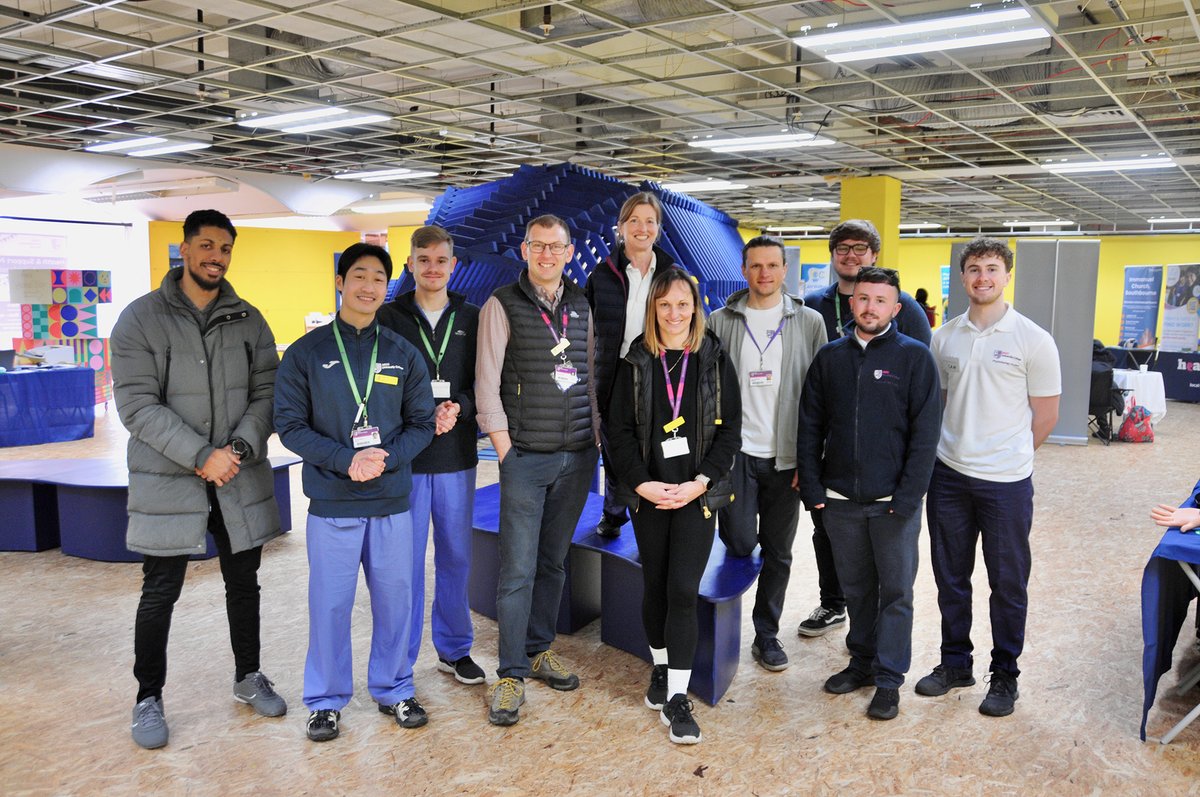 ClinicsHSU's tweet image. This week's #ClinicalInsight reflects on the #community Health &amp;amp; Support Pop Up Event that we held on #Boscombe High Street. 

We welcomed 500 people across 2 weeks, many of whom do not currently engage in healthcare services.

Full article here: bit.ly/3UR4gV5

🧵1/4