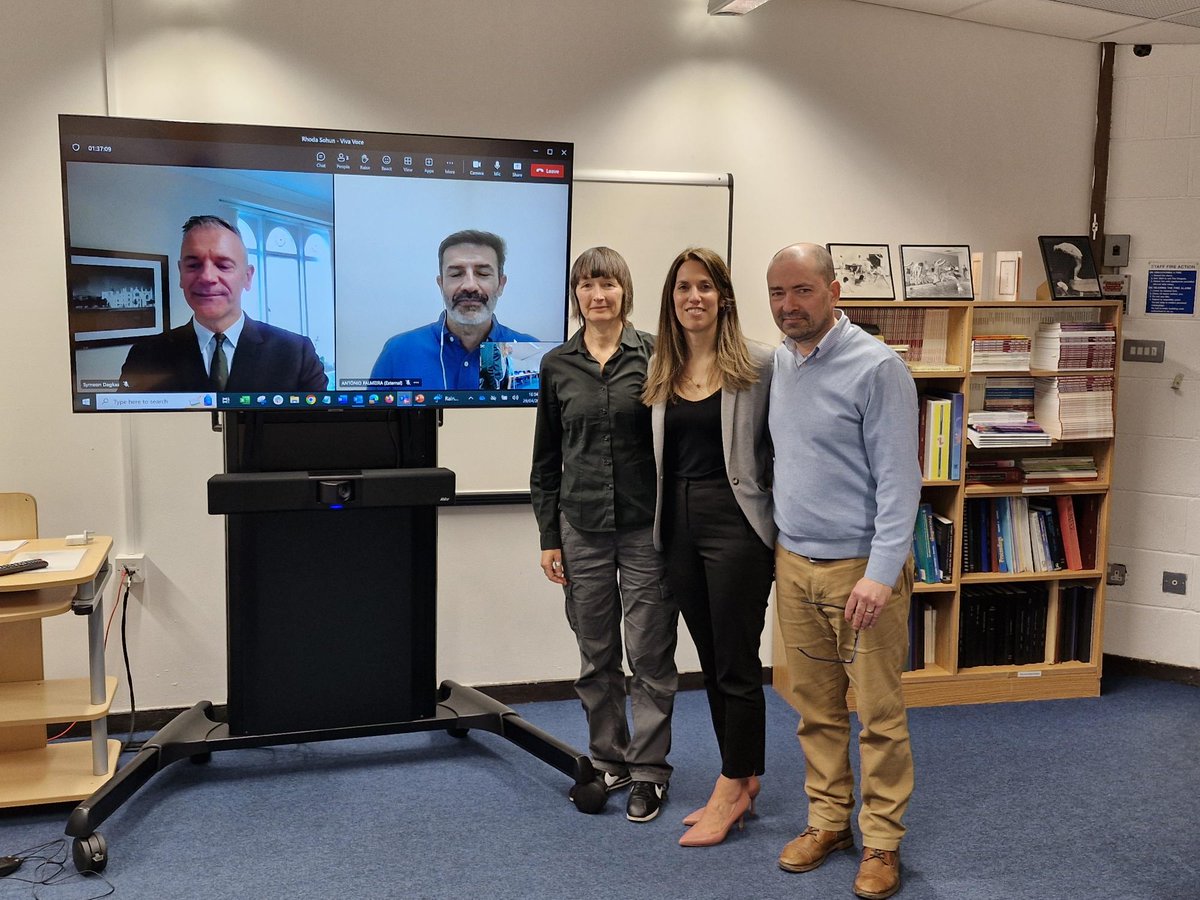 Congratulations to PhD researchers @WellbeingWalsh and @RhodaSohun on their successful PhD defense! 🎉 Claire’s research focused on physical education during a period of curriculum reform while Rhoda’s research examined family effects on physical activity among Irish children.