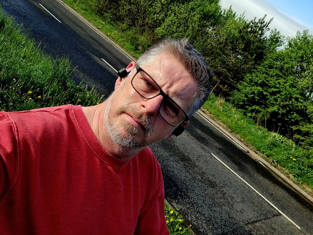 Quietbiglad's tweet photo. Lovely walk before work this morning. Had the pups at the park, not quite White Heart Lanes playing surface, but they loved it. Rain is coming by the looks of it. #dogwalking #fitat50 #Perthshire #longgrass #specy https://t.co/lRnzPQ4zTA