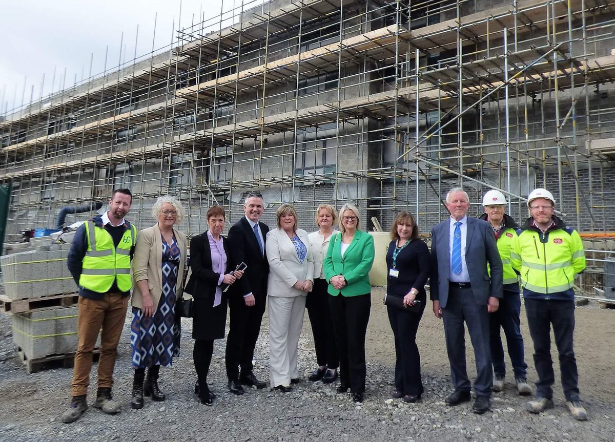 The Minister of State for Older People @MaryButlerTD was recently welcomed to Clonmel, Co. Tipperary by REO of @HSELive Dublin & South East Martina Queally, to see the new 50 bed Community Nursing Unit nearing completion as a replacement build for St. Anthony’s Unit.