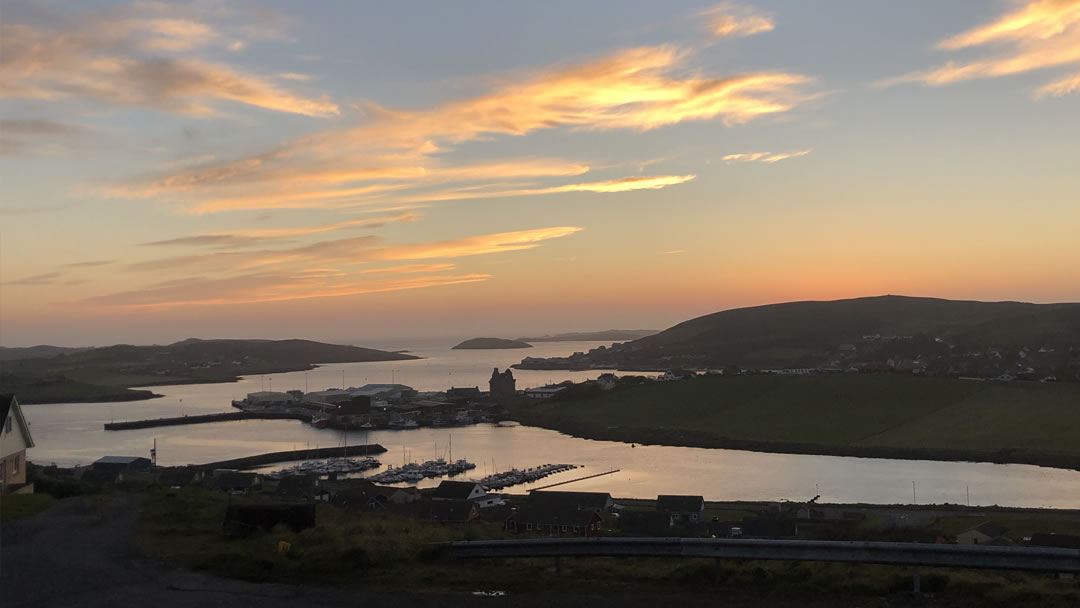 Scalloway, six miles west of Lerwick is an unmissable experience when you visit #Shetland. Here are some ideas for things to do if you’re visiting with children, many can be done all year round.

▶️ northlinkferries.co.uk/shetland-blog/…

#inspiredbyshetland
