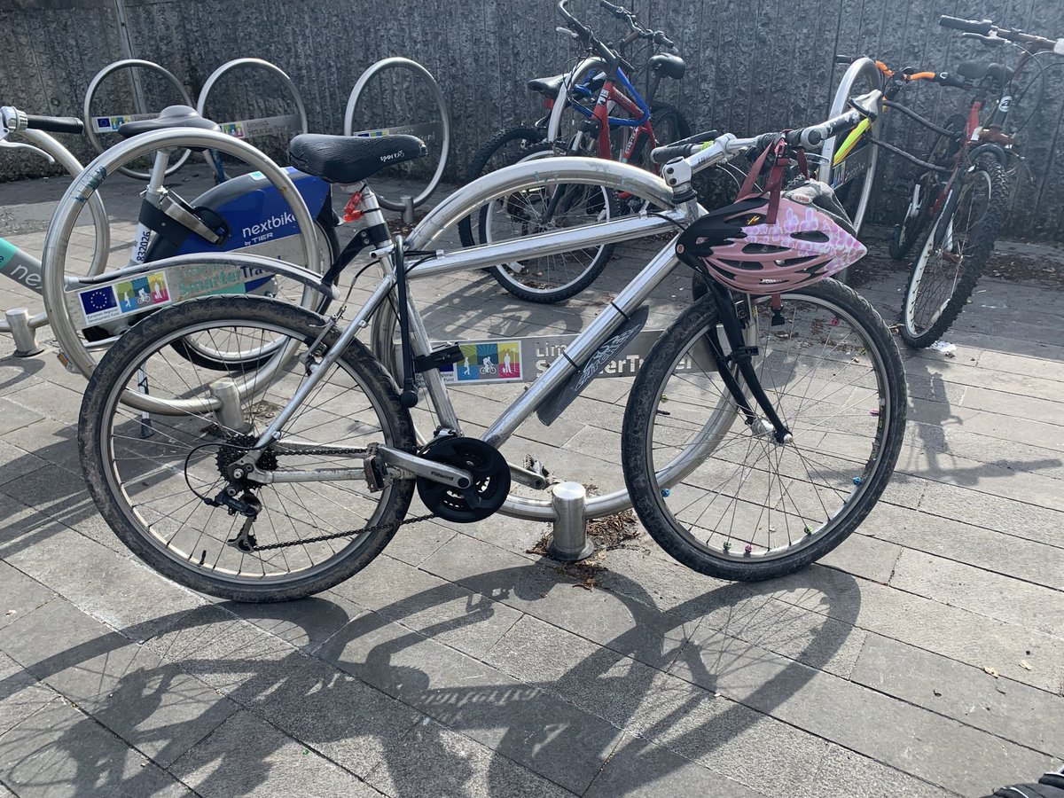 The trusty stead out for my trip -bike/train/walk to ⁦@IPARC_1⁩ meeeting in ⁦@roinnslainte today. ⁩ ⁦⁦@HealthyIreland⁩ ⁦@sportireland⁩ ⁦@Dept_Transport⁩ #BikeWeek, ⁦@LimerickCouncil⁩