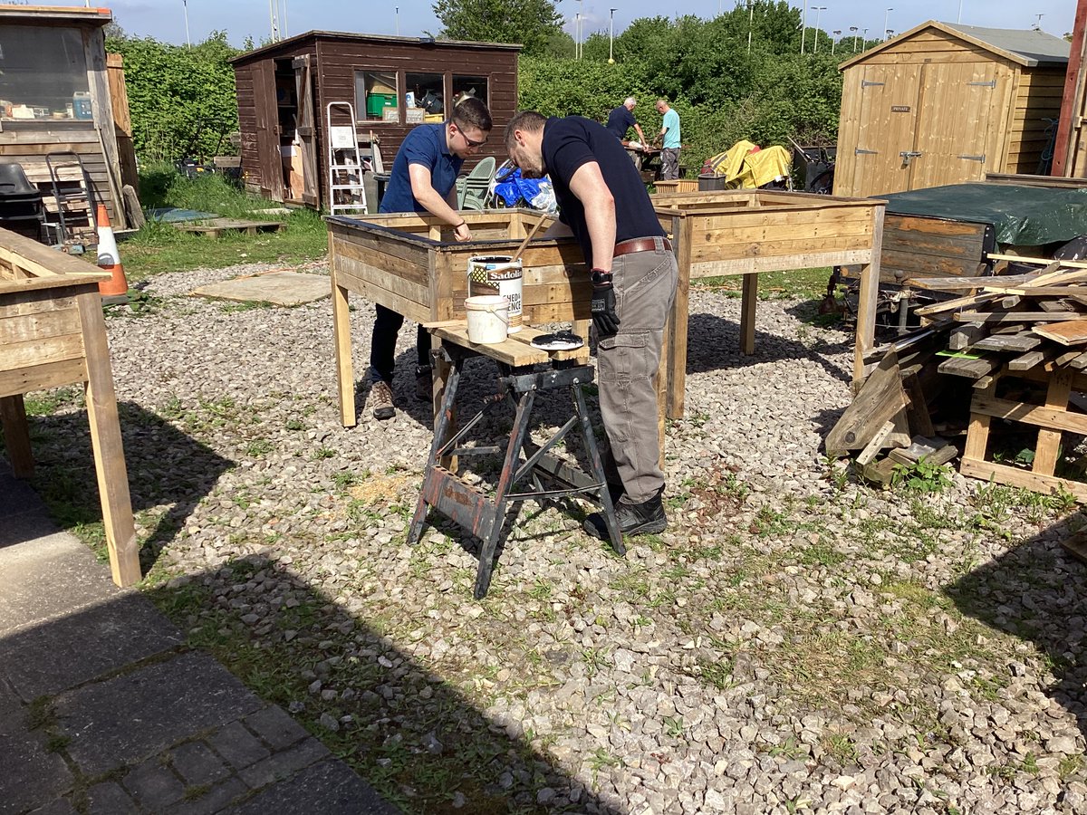 BrianHeatley's tweet photo. Gloucester Men’s Shed welcomed Eurovia Uk into the Shed this Morning. Helping us to build some large planters for the new local community allotment. @Eurovia_UK @UKMensSheds https://t.co/OJ0uVKSwh6