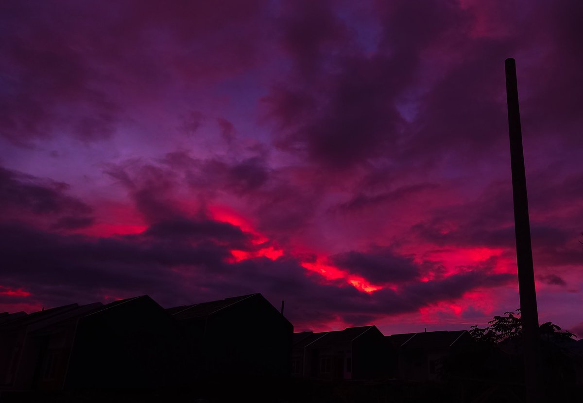 'Sweet of Sky'
Open Edition
Price: 15 #tezos 

Available on Dodoy OE Collection
Link:
objkt.com/tokens/KT1XNb9…

#sneketoshi #blamekato #NFTkid 

Photography NFTs(Description in Alt)