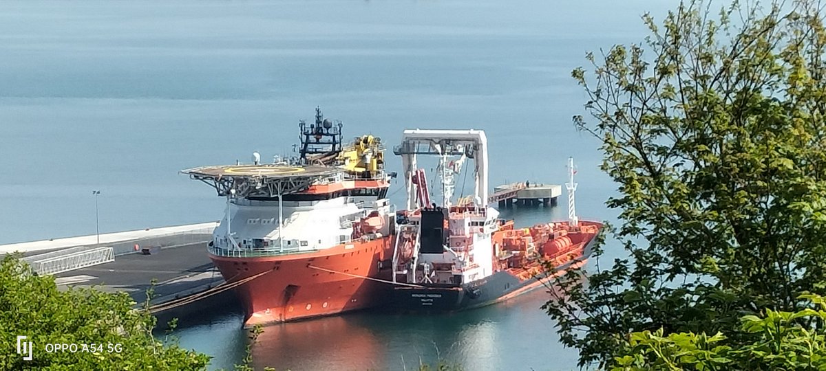 AytonJustyn's tweet photo. Boycott portland port 🇬🇷 Athena 🇬🇷🇲🇹 Monjasa Provider 🇲🇹 in #portland on 9/5/24. A Offshore Supply vessel, Oil/Chemical Tanker. #Weymouth #dorset #Athena #Greece #shipslnpics #shipspotting #photography #OffshoreSupplyVessel #AssoSubsea #Monjasa #OilChemicalTanker #ships #Malta https://t.co/rXSOg65EcS