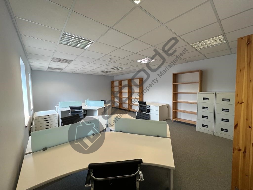Abode_Lettings's tweet photo. Excellent office space in a well-located development, modern building &amp; easy access to M1 and city centre.  With parking, service charge, and facilities charge all included! For just £750pcm.
If you are interested please call us on 01709 749039.
https://t.co/svboJAmIu9
#Sheffield https://t.co/MhK37oAmai