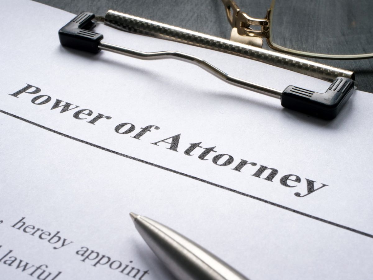 Establishing a power of attorney is a critical part of anybody’s #financialplan as life is not linear and unexpected events can occur. In this article we'll cover everything you need to know about setting up a power of attorney:
theprivateoffice.com/insights/do-i-…
#poa #powerofattorney