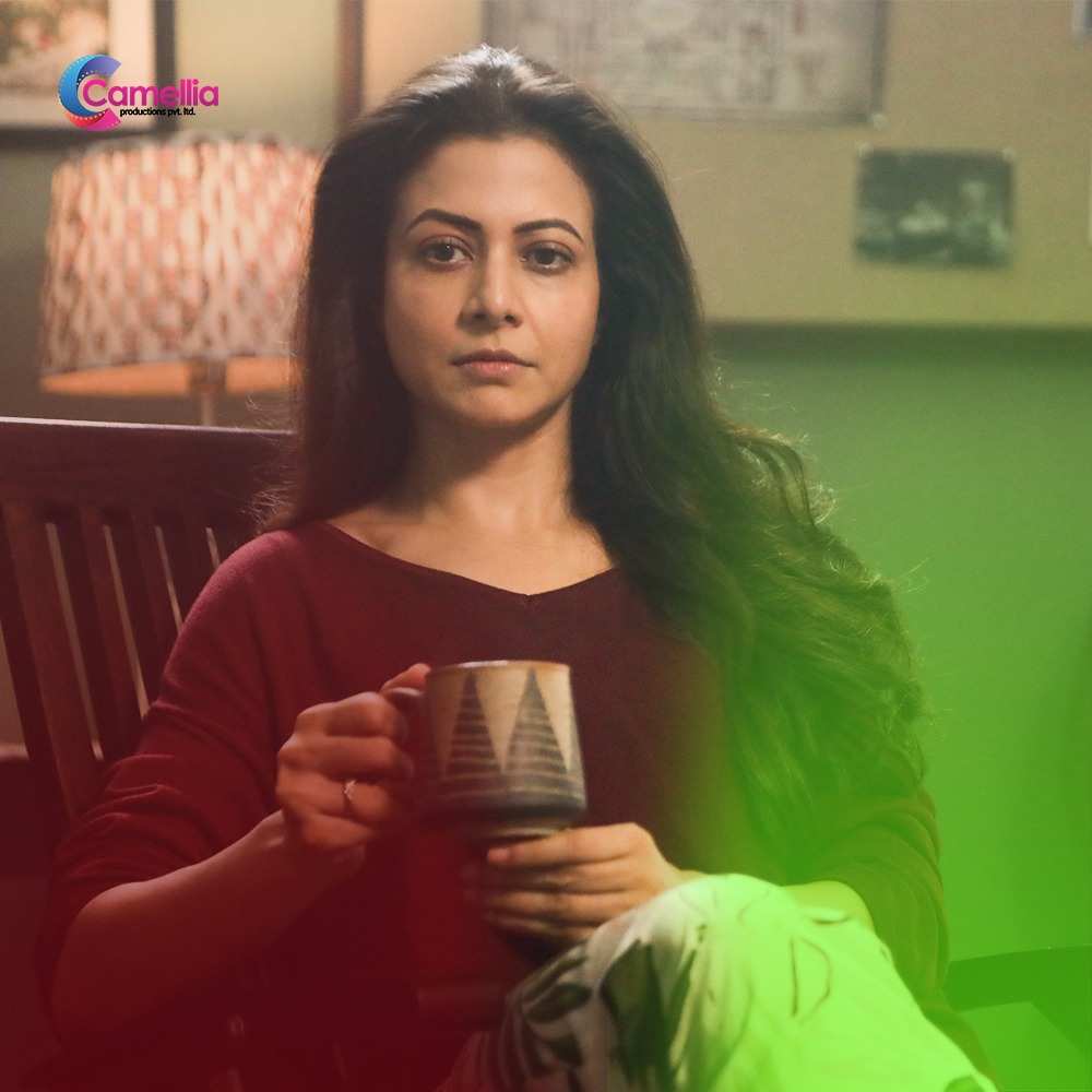CamelliaFilms's tweet photo. Remember these characters??
Show the Green/Red flag on that and comment below !
Ft. @itsmeabir @YourKoel @indrasishroy @roshniBofficial
.
.
#ThrusdayPost #DailyCreative #RememberCharacters #BengaliMovie #CamelliaProduction https://t.co/F987t7UeKu