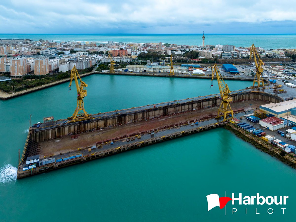Dry dock Navantia, Cadiz port. harbourpilot.es/wp-content/upl… #Navantia #port #shipping #maritime #repair