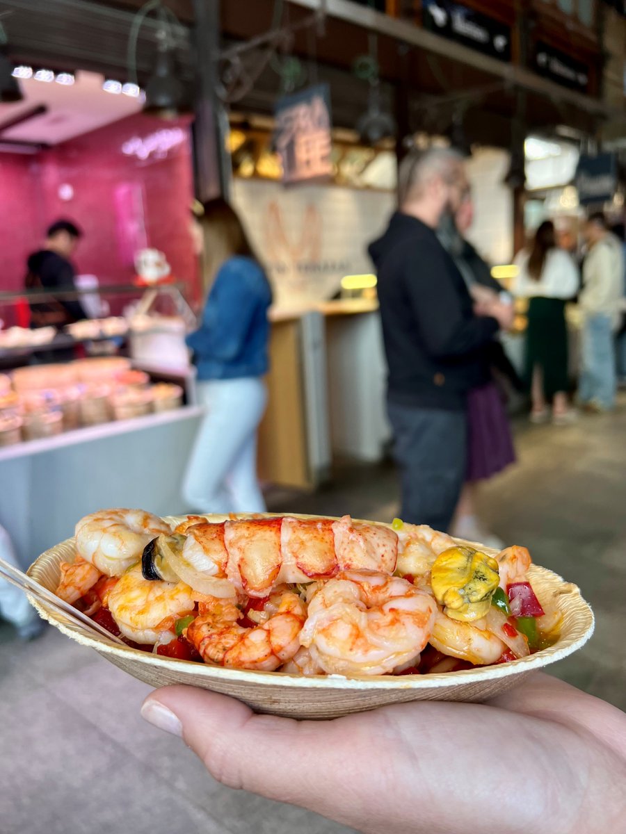 ¿Antojo de marisco? El salpicón de bogavante de @elsrmartinrest es la solución. . . #mercadodesanmiguel #eat #madridspain #madrileñeando #gastromadrid #mercadosanmiguel #madrid #madridfood #mercado #market #gastronomía #experienciagourmet #bogavante #lobster #salpicón #marisco
