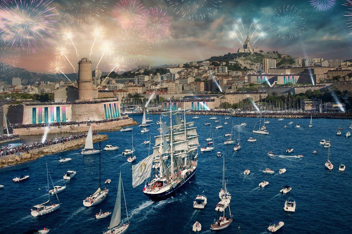 Quelle joie de voir l’esprit olympique illuminer Marseille !🔥 La capitale de la Méditerranée rayonne de couleurs, de lumières, de joie et de fraternité. Cette ville généreuse et authentique nous révèle le vrai visage de la France : fière, déterminée et diverse. 🇫🇷💙🤍
