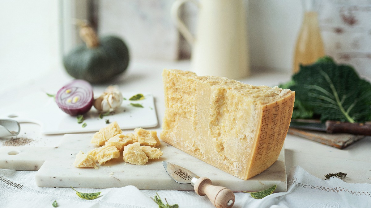 #DidYouKnow with a history dating back over 900 years, #ParmigianoReggiano has been delighting cheese lovers for centuries? Its distinctive flavour, texture, and versatility have made it a staple in Italian cuisine and a beloved ingredient worldwide. #TheOnlyParmesan
