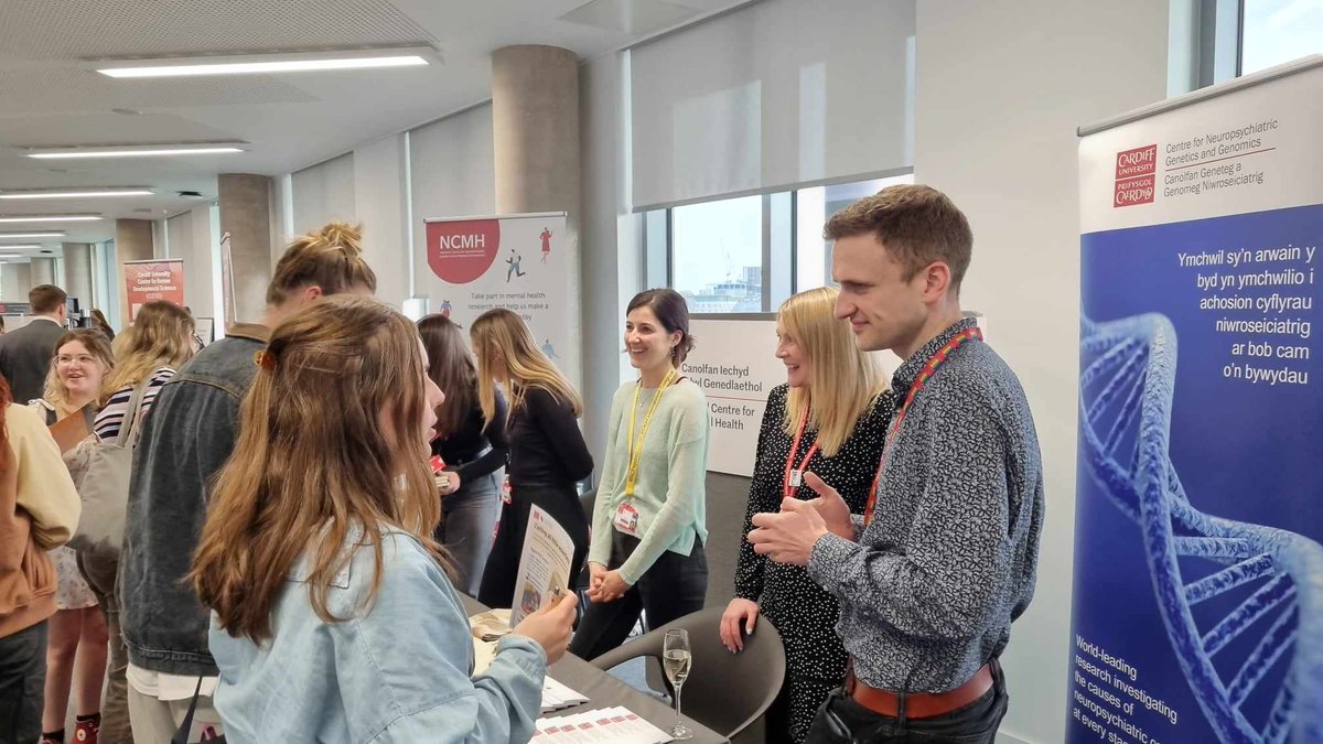 We were pleased to be part of the inaugural #CardiffConversations event last night.

Our researchers chatted with guests about their latest work exploring the links between rare genetic conditions and youth mental health. 

Diolch yn fawr, pawb!