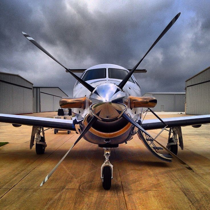 Pilatus PC-12

#aviation #aviationlovers #avgeeks