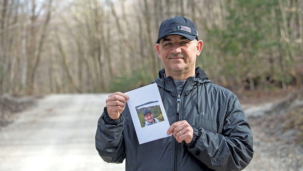 In this week's cover story: Driven by grief and the hope of helping others, Chip Piper aims to run 10 marathons in 10 days. buff.ly/4bwoLMz