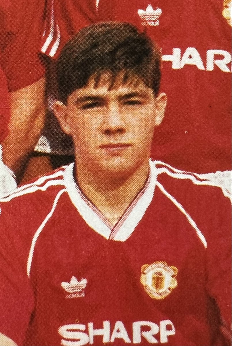 Born in Oldham, 9th May 1973, Jimmy Shields. Signed as an associate Schoolboy in 1988, Jimmy was a member of United’s Lancashire FA Youth Cup winning team in 1991, but was released on a free transfer shortly thereafter. #MUFC #UTFR #GGMU #ManchesterUnited