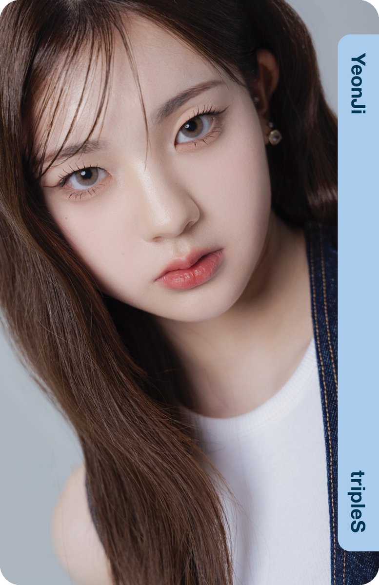 📷] TripleS Yeonji Divine01 Double class Objekt Physical only 305A