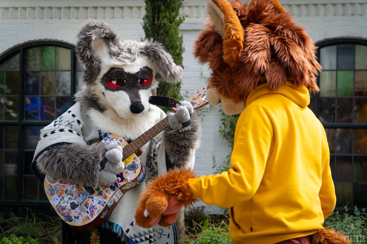 Gelki's tweet image. ✨Had such a nice time at #FWH, was so nice to see all my frendos in the same place ✨

Lovely pictures by @AzsharaKletete