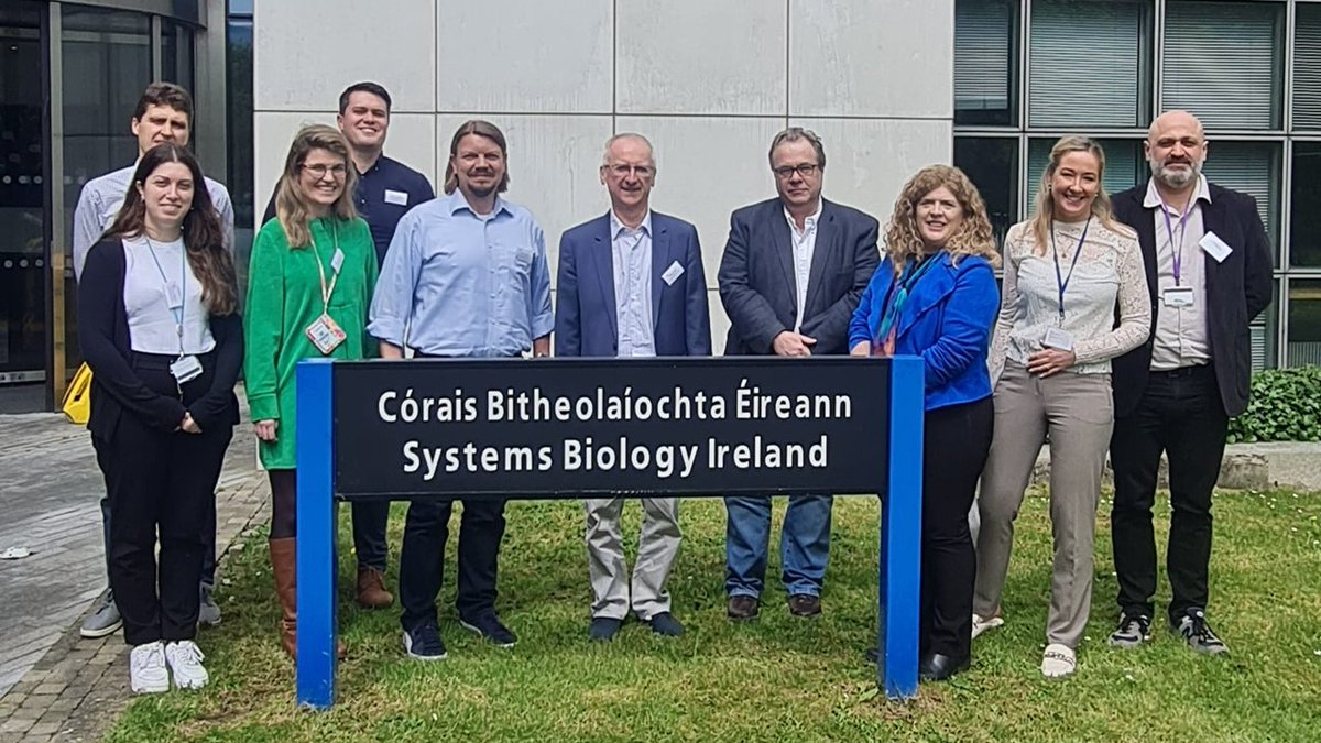 THANK YOU to our SAB members for taking part in yesterday's meeting, which turned out to be a very full day of talks & discussions. Here's a few of the SBI presenters & SAB members during a break! Thanks also to the wider SBI team for helping organise. @UCD_Research @AedinCulhane