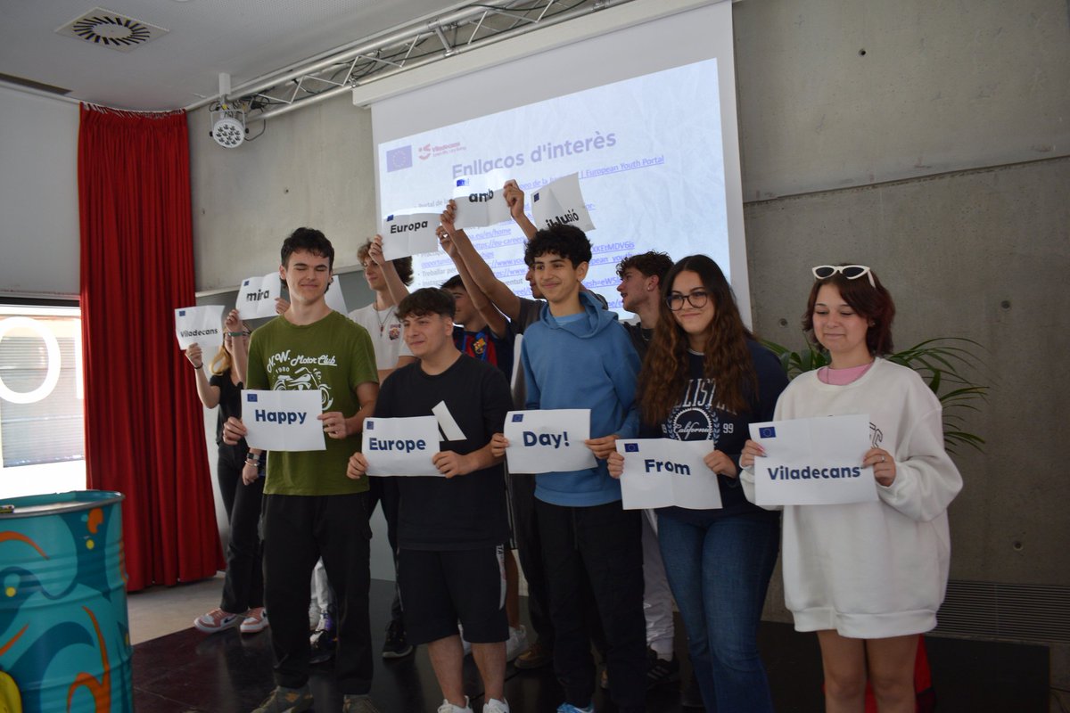 Today is #EuropeDay, but the celebrations already began yesterday at Can Xic with over 100 students from 3 secondary schools in #Viladecans! As a member of the BELC network, we saw how connected we are with Europe and the European projects we participate in 🇪🇺