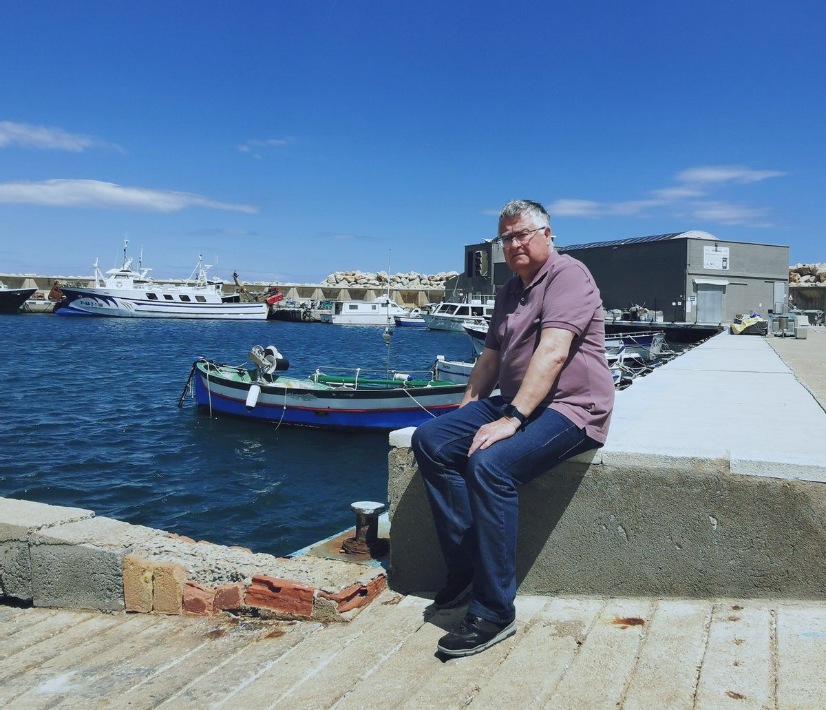 #Premios 🐟 🏅 | La Generalitat concede sus galardones a la Pesca Catalana. 

🔹Medallas para Joan Ruiz Domènech y en Rafel Borràs García

🔹Placas para el <a href="/MEDAC_/">MEDAC</a> y la asociación <a href="/elfarcom_/">El Far Comunicació</a>

ow.ly/J5kU50RA8Qo