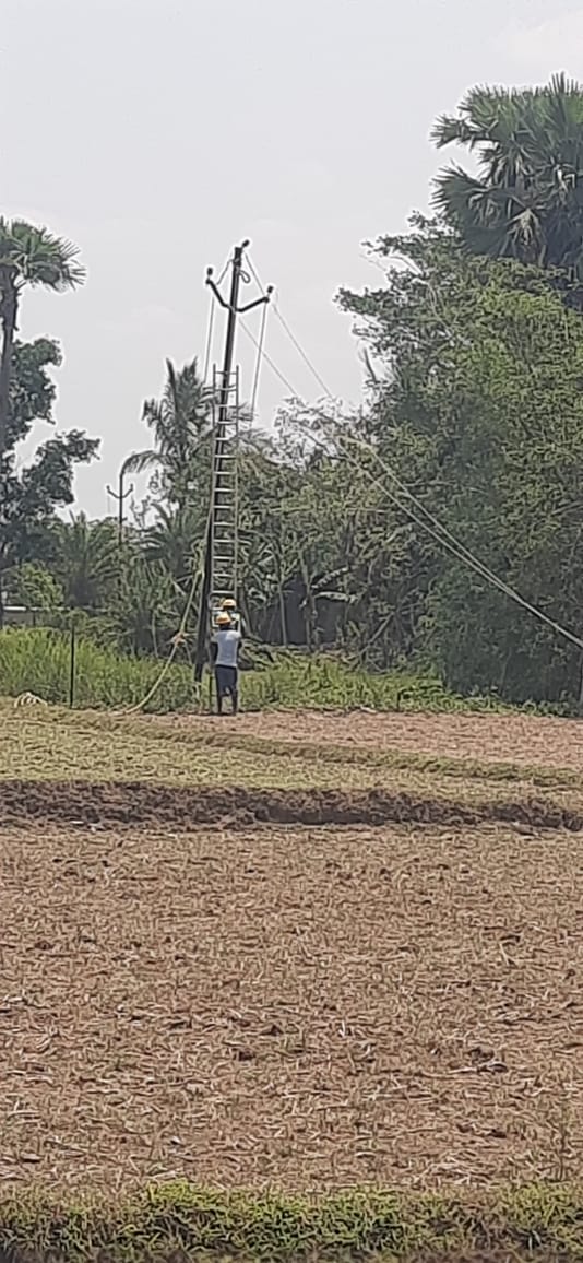 Due to the aftereffects of yesterday's Kalbaisakhi, the power supply from the Chandol feeder, under Danpur Section, Kendrapara Division, was disrupted. Our linemen are diligently working on restoration and the estimated time for completion is 5 hours. We request your patience…