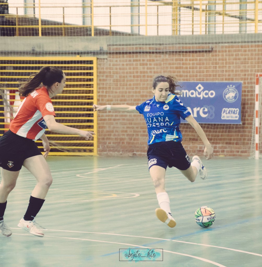 ¡Jueves! ⌛ 🚀 Lucía Garibo #Cinco 🧠 📆 Sábado 11 ⏰ 17:30h 🏟️ Chencho 🆚 @FsRipollet 💙🦬 #VamosBisontes #Castelló #PlayasdeCastellon #CSEscenarioDeportivo #Futsalfemenino #Chencho #Futsal #RFEF #FFCV #Bisontas♀️