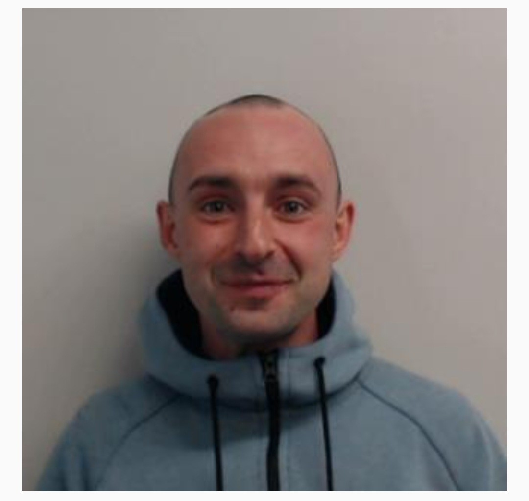Police Scotland have released an image of a man, Joe McGee, who may be able to assist them with ongoing enquiries.

Anyone who has any information is asked to call officers  via 101 or  Crimestoppers on 0800 555 111 to give information anonymously.

More: orlo.uk/IZoeD