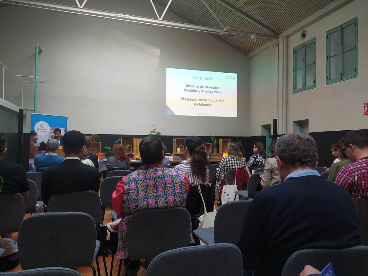 Participando en la Asamblea General de la @platdeinfancia que ha abierto @pbustinduy @MSocialGob Estamos trabajando sobre la #pobrezainfantil, la campaña #VotaPorLaInfancia de cara a las elecciones europeas, la #CrianzaDigna, el informe de gestión, el Plan Operativo Anual, etc.