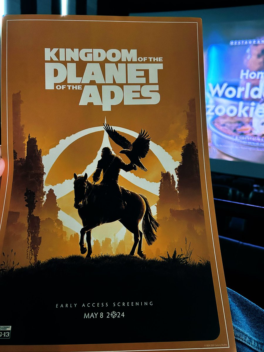 #KingdomOfThePlanetOfTheApes was absolutely flawless. Enjoyed every minute of it! @wesball @20thcentury @DisneyStudios knocked it out of the ballpark! Looking forward to seeing where this story goes next! 10/10