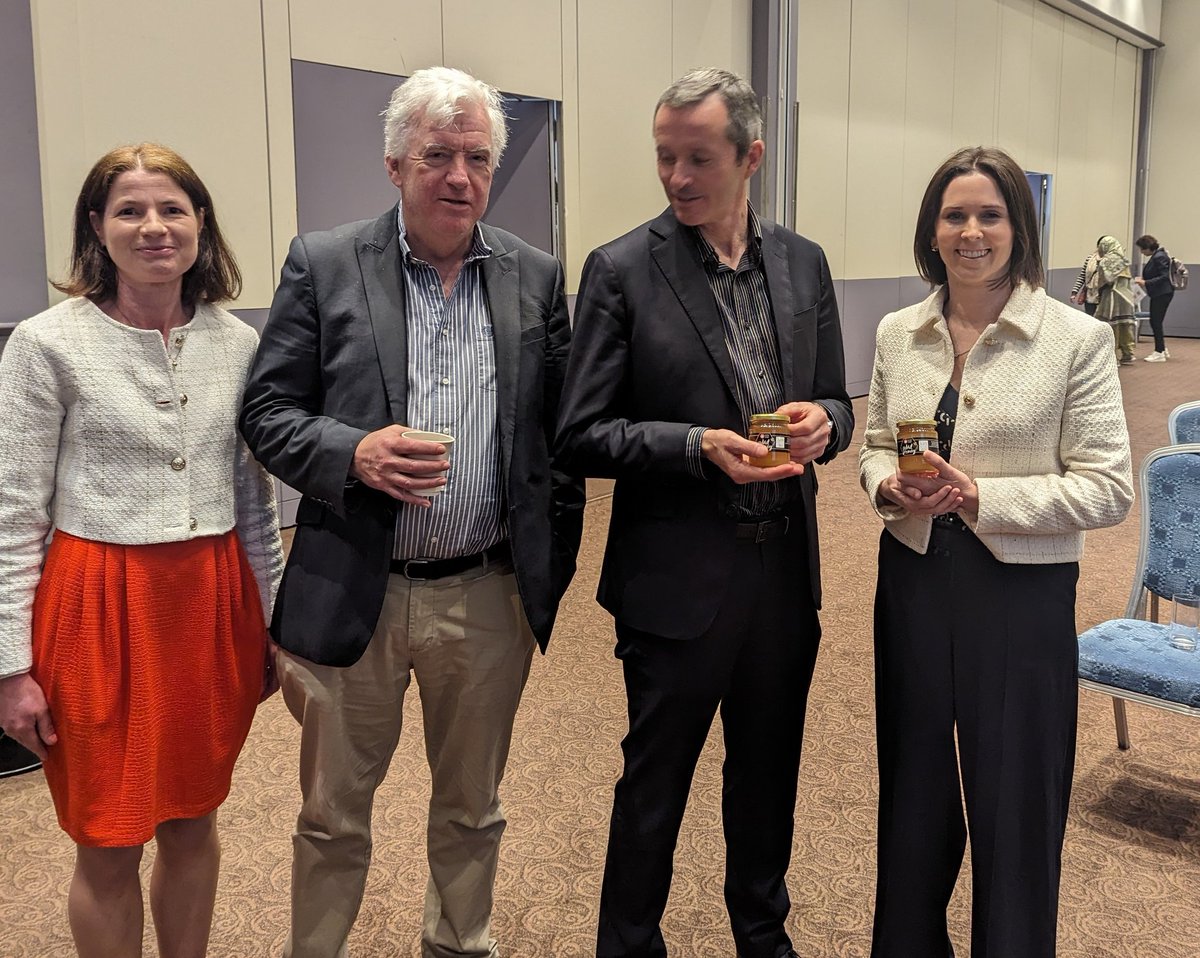 Dr Ann Ryan, Prof Walter Gear, Dr Ciaran Seoighe & Dr Caitriona Walsh with honey pots compliments of @SNSUniofGalway Prof Grace McCormack enjoy 😊🐝🐝🐝🐝