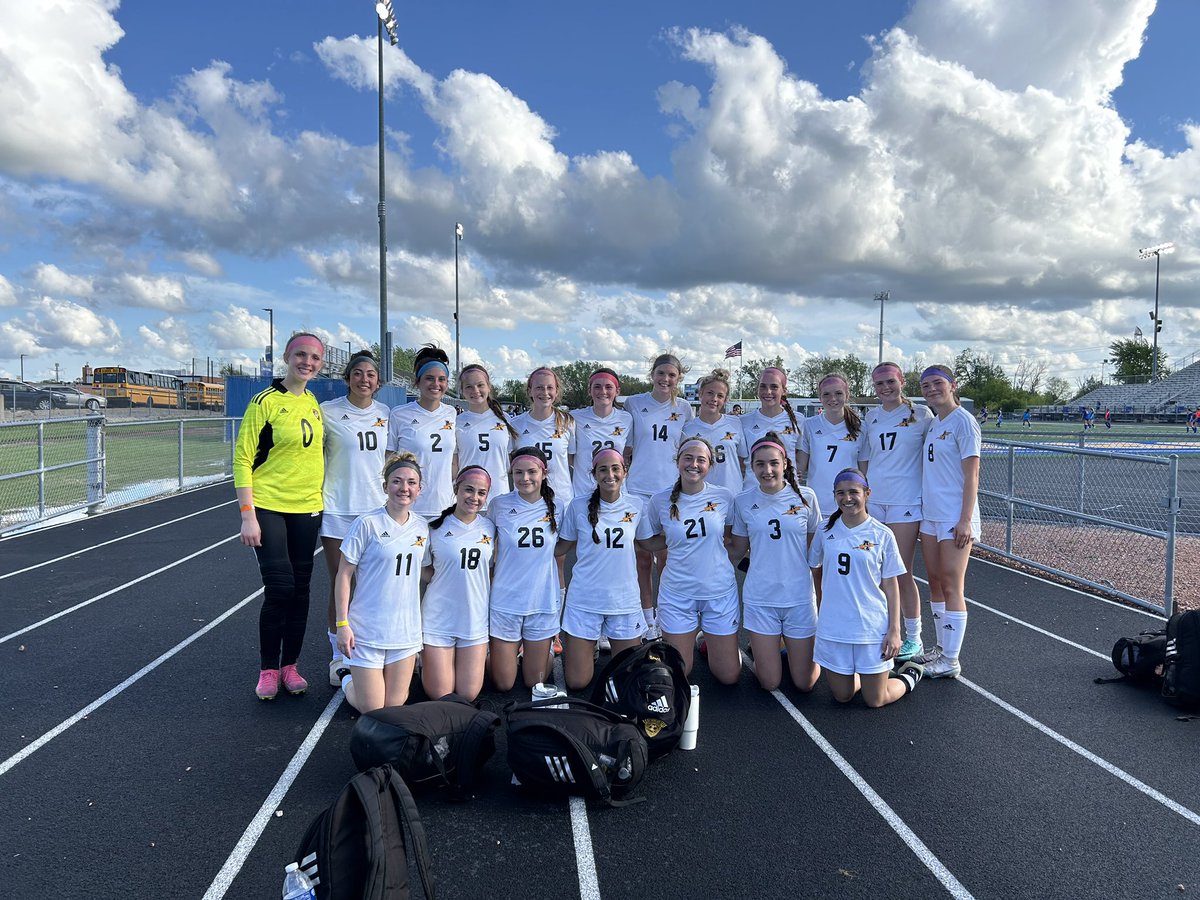 The <a href="/AndrewHS_d230/">Victor J. Andrew High School</a> JV 1 team finished their season with an 11-1 record! They were so fun to watch⚽️💛🖤⚡️#boltup