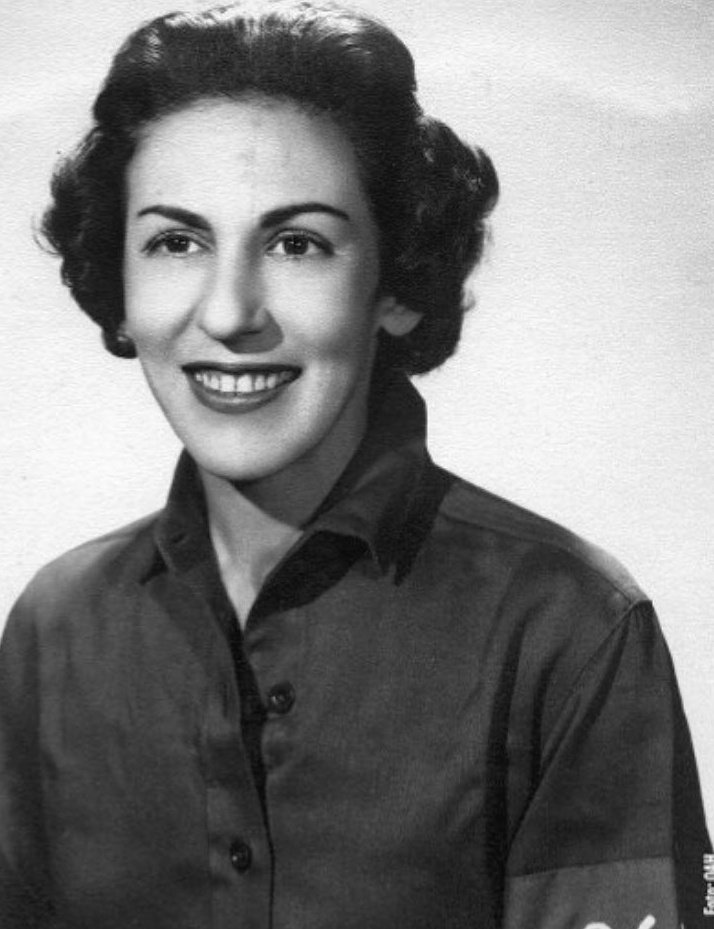 Celia Sánchez Manduley, nació en Media Luna el 9 de mayo de 1920. Fue una combatiente revolucionaria, política e investigadora cubana. Integró el Movimiento 26 de Julio y fue miembro del Partido Comunista de #Cuba desde su creación hasta su fallecimiento. #CubaViveEnSuHistroria
