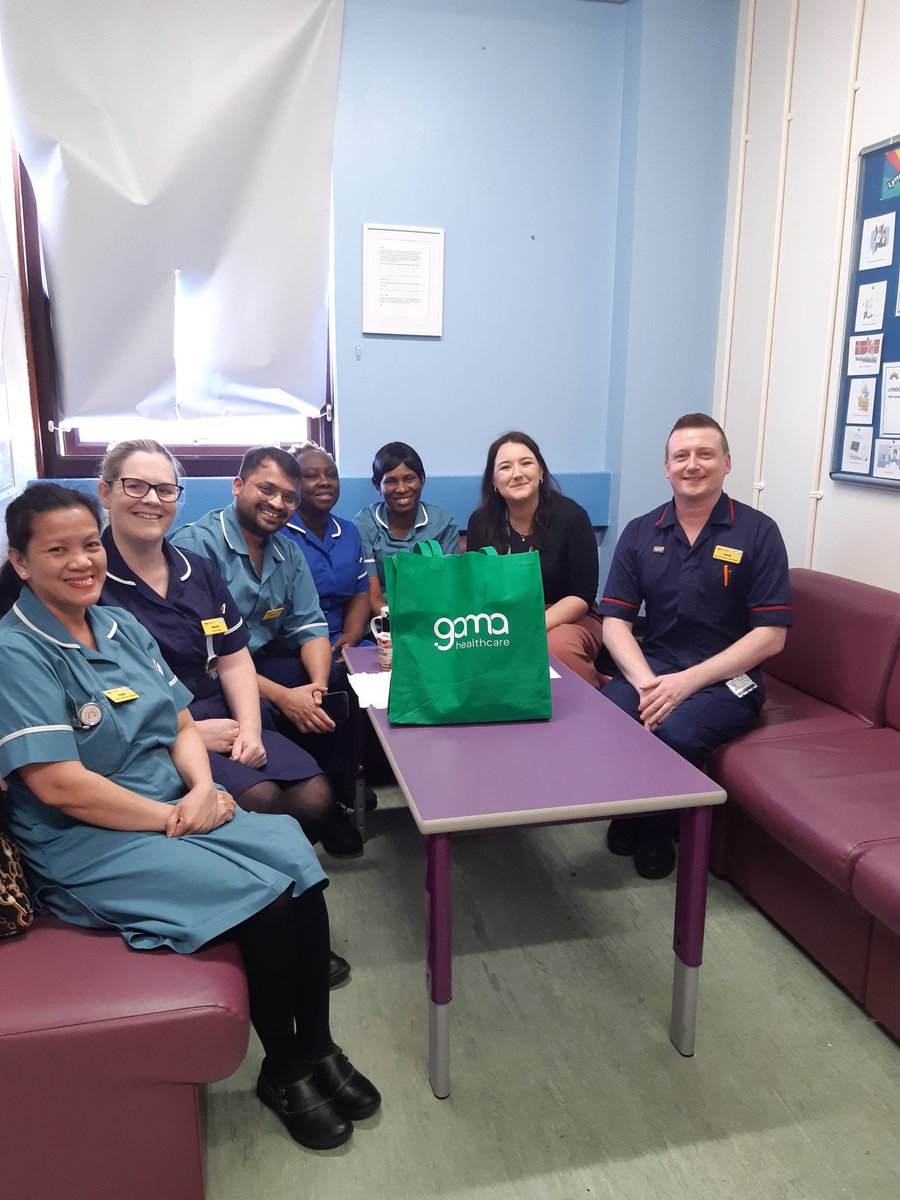 Talking patient hand hygiene with <a href="/GamaHealthcare/">GAMA Healthcare</a> <a href="/SWBHnhs/">SWB NHS Trust</a> with fabulous Lyndon 5 staff who's enthusiasm is infectious!
