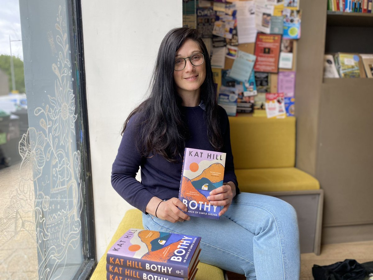 Thank you to @Katricianh who dropped in earlier to sign copies of her new book, Bothy: In Search of Simple Shelter! ✍️Signed copies available in the bookshop and on our website here: theportobellobookshop.com/9780008619022-s