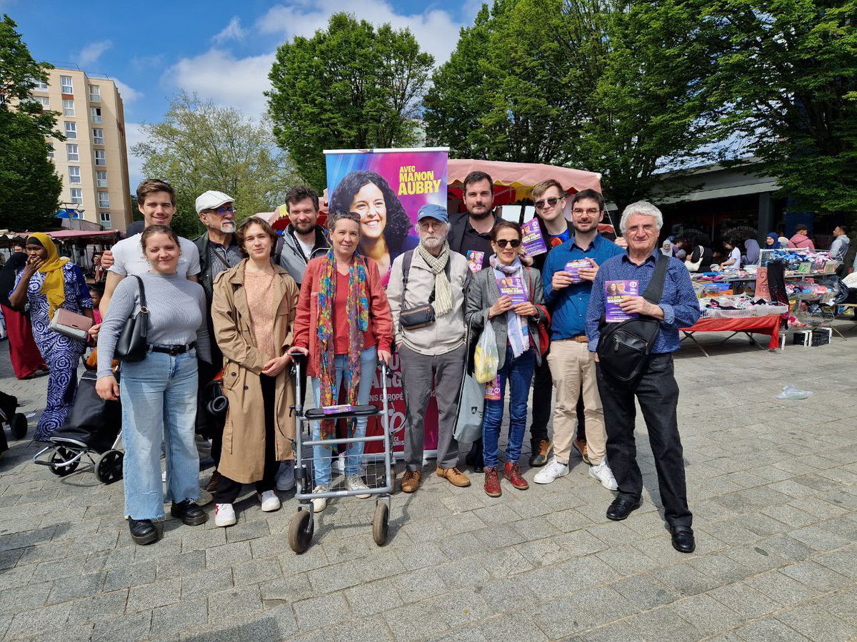 📣 Au marché du Châtelet avec les camarades insoumis, j’ai pris la parole devant les habitants ! Ici les électeurs étaient nombreux à voter @jlmelenchon en 2022. Ils peuvent donner de la force à @FranceInsoumise en votant pour la liste de l’#unionpopulaire le 9 juin !