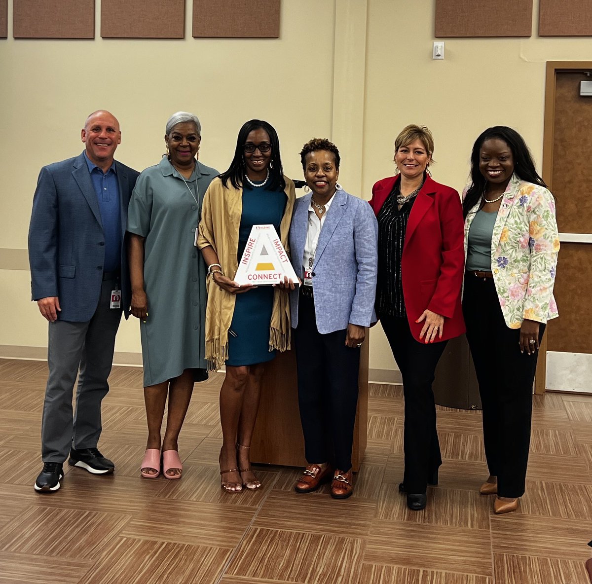 Congratulations to the Aldine ISD HR Department for being the recipient of the Next Level Leadership Matters Award! Great job Great job! #MyAldine